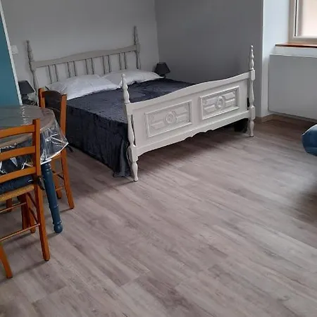 Daire Aux Doux Refuges De La Muse Montjaux